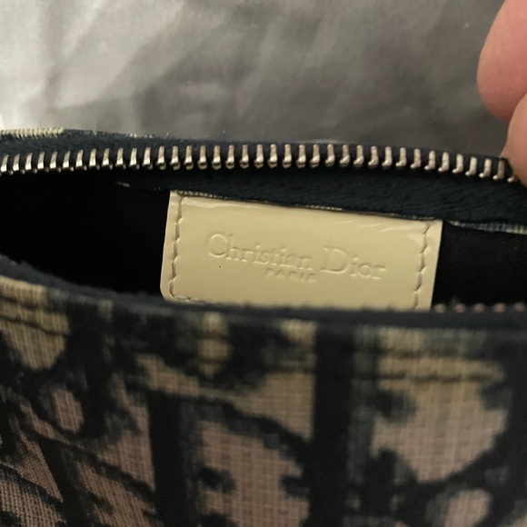 Dior TROTTER 2 bag  authentic with free chain and Dior ribbon bag charm - Picture 6 of 11